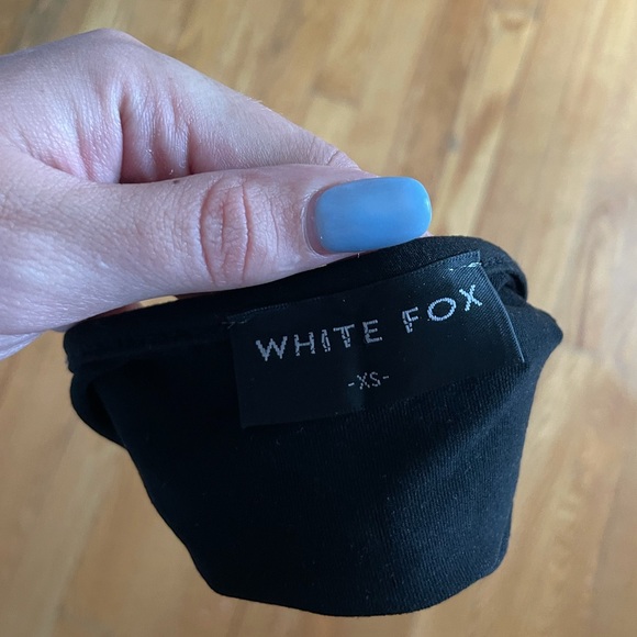 Black Scrunch Front Crop Tank - Picture 3 of 3